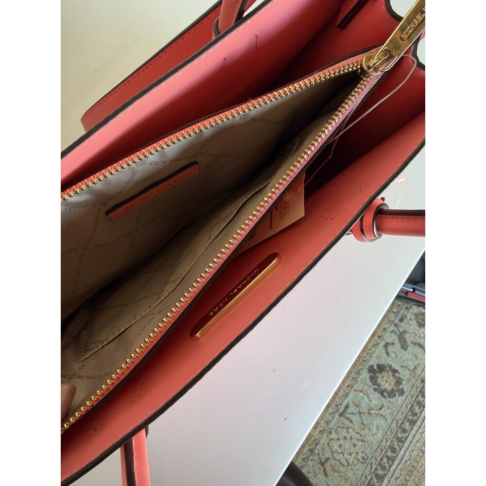 NWT Michael Kors Mercer Large Accordion Tote Pebbled Leather Grapefruit Pink - Picture 11 of 16
